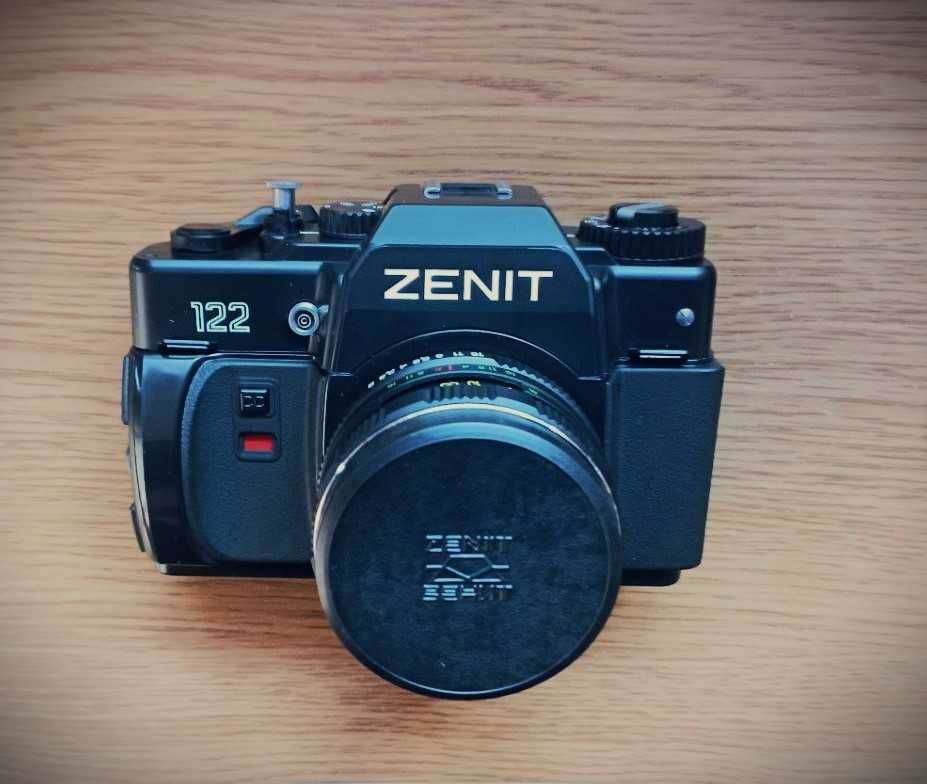 Новий фотоапарат Zenit 122 + Helios 44M-5 + Об'єктив Jupiter-21M 4/200