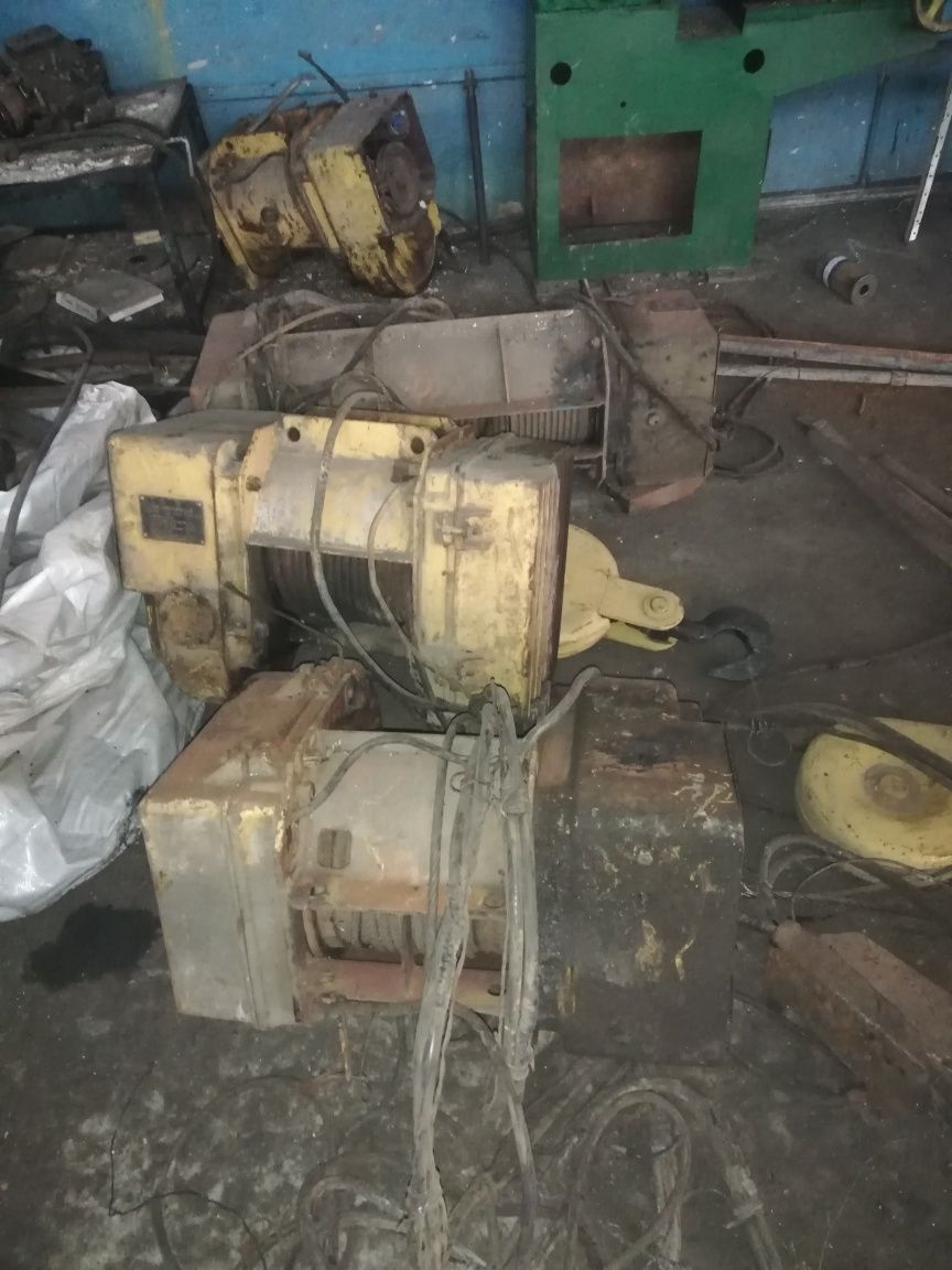Продам тельфер в наявності 3 шт.