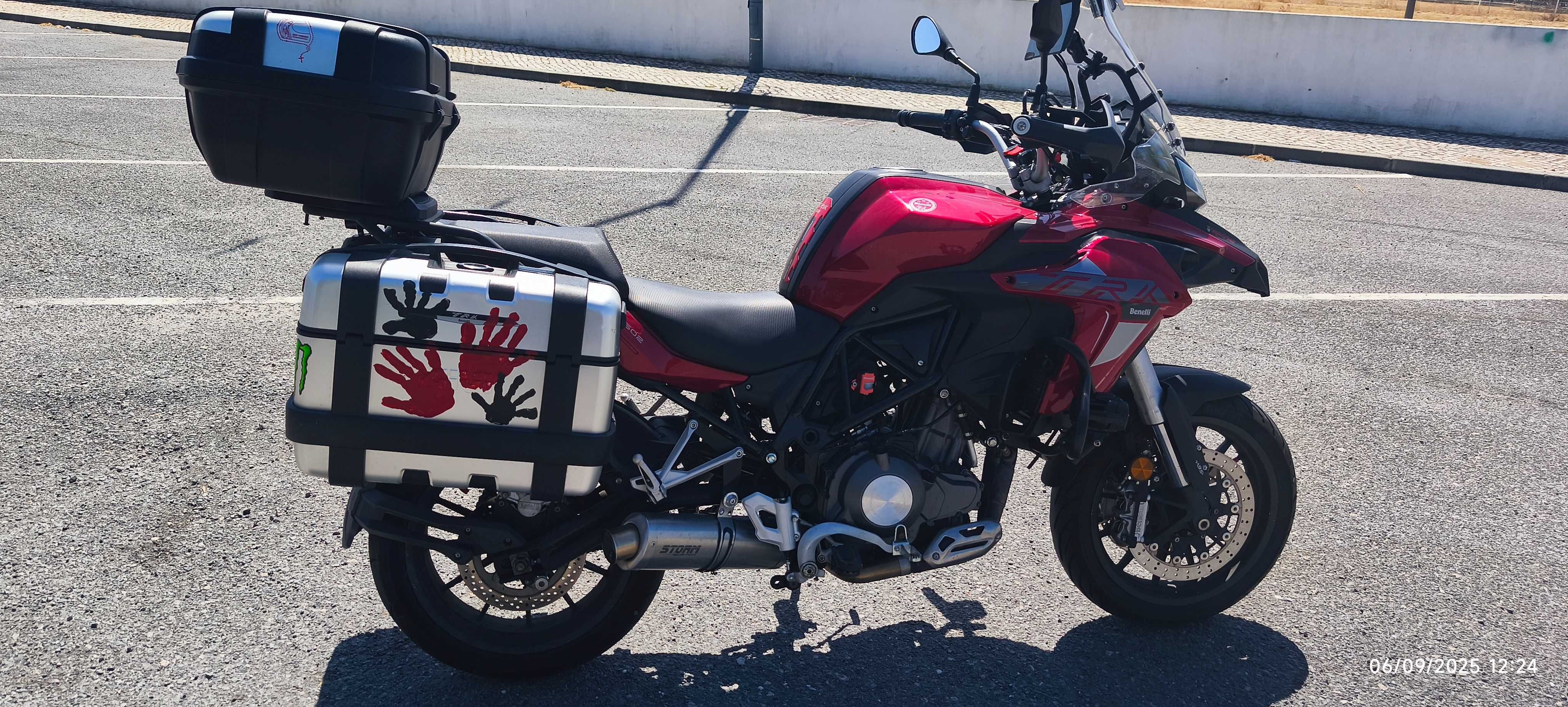 Benelli trk  502