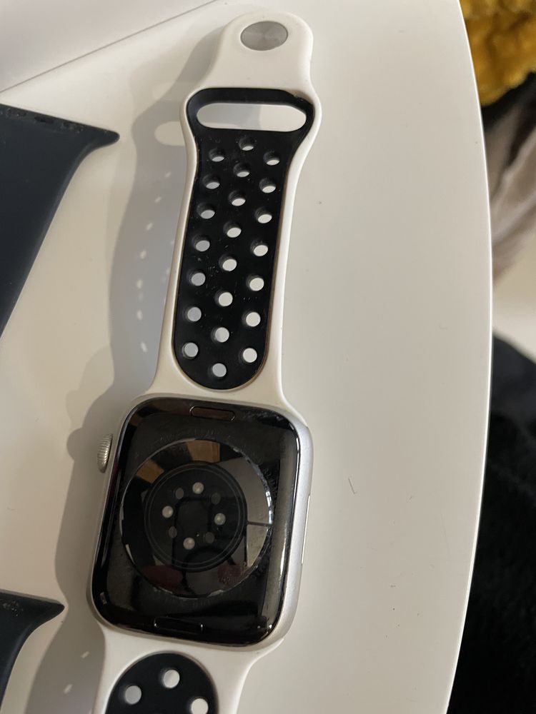 Apple watch 7 LTE esim 45mm
