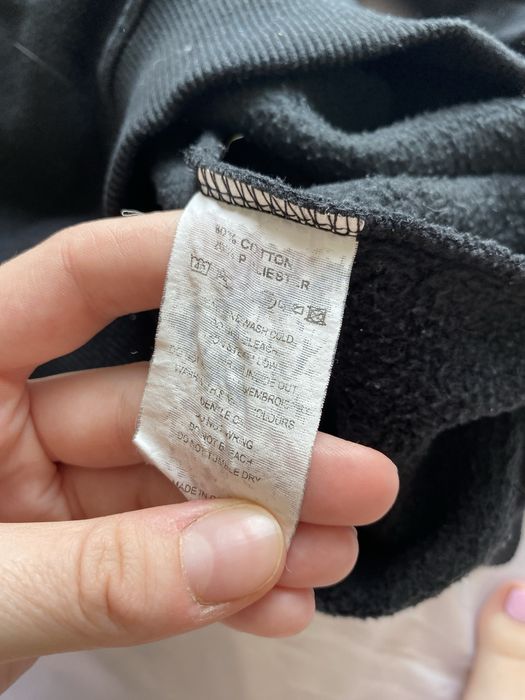 bluza czarna z kapturem rozmiar L 80% bawełna
