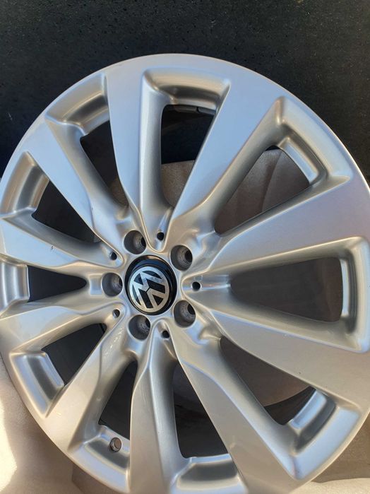 A19# Alufelgi Uzywane 19" 5x112 8J Et38 Skoda Seat Audi Vw