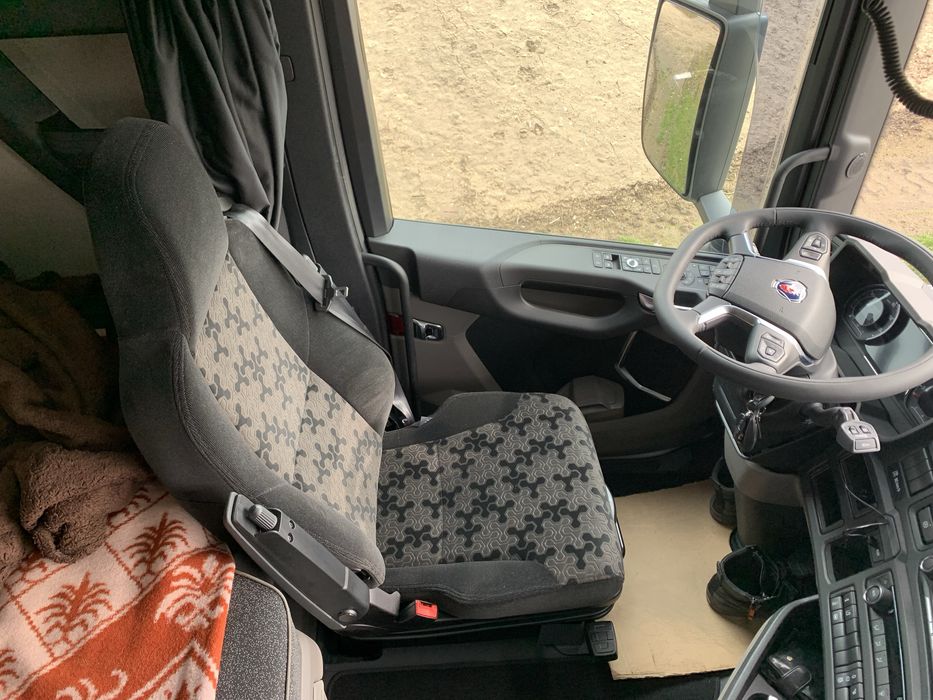 Scania 450S low deck