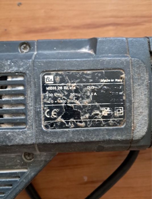 Furadeira de Impacto Elu MBH 26 RL 710W - Usada