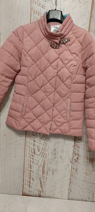 Продам женскую демисизонную куртку