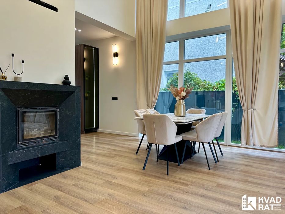 Стильний укомплектований будинок !