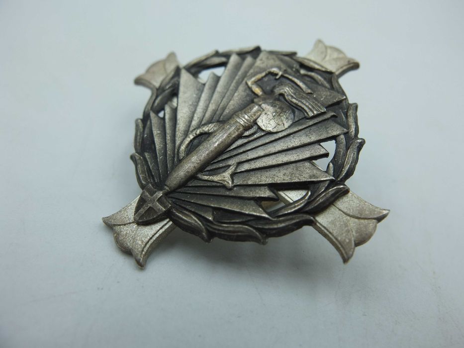 Odznaka - 2 GRUPA ARTYLERII sygnowana wersja  800