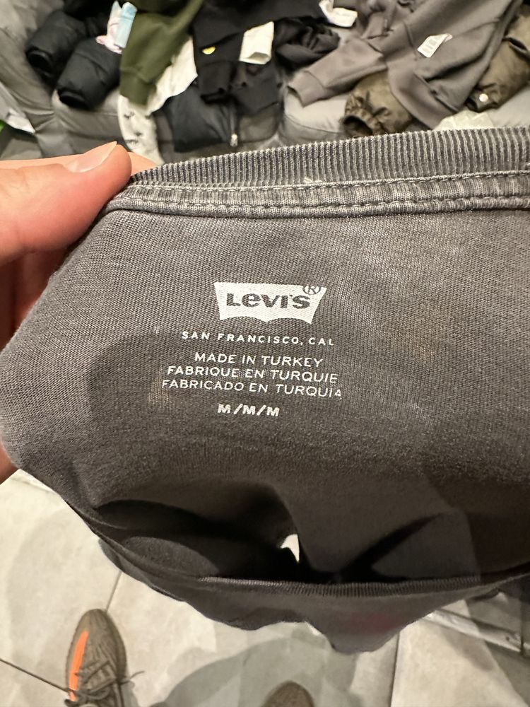 Levi’s koszulka szara z krótkim rękawem z nadrukiem