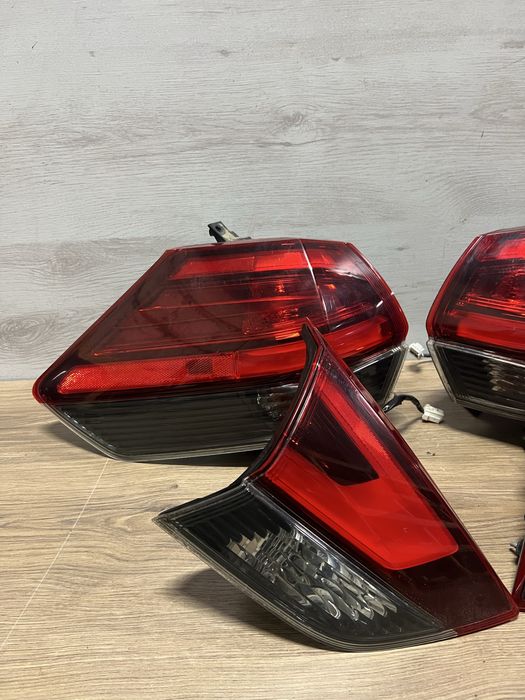 Задні фанарі Nissan Rogue t32 2017-2020