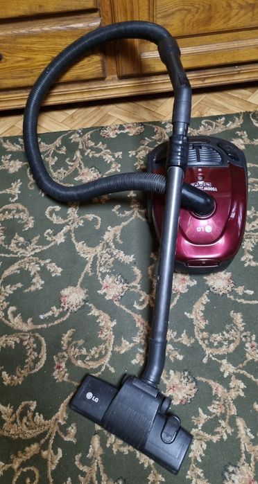 Продам пылесос Lg 1500w