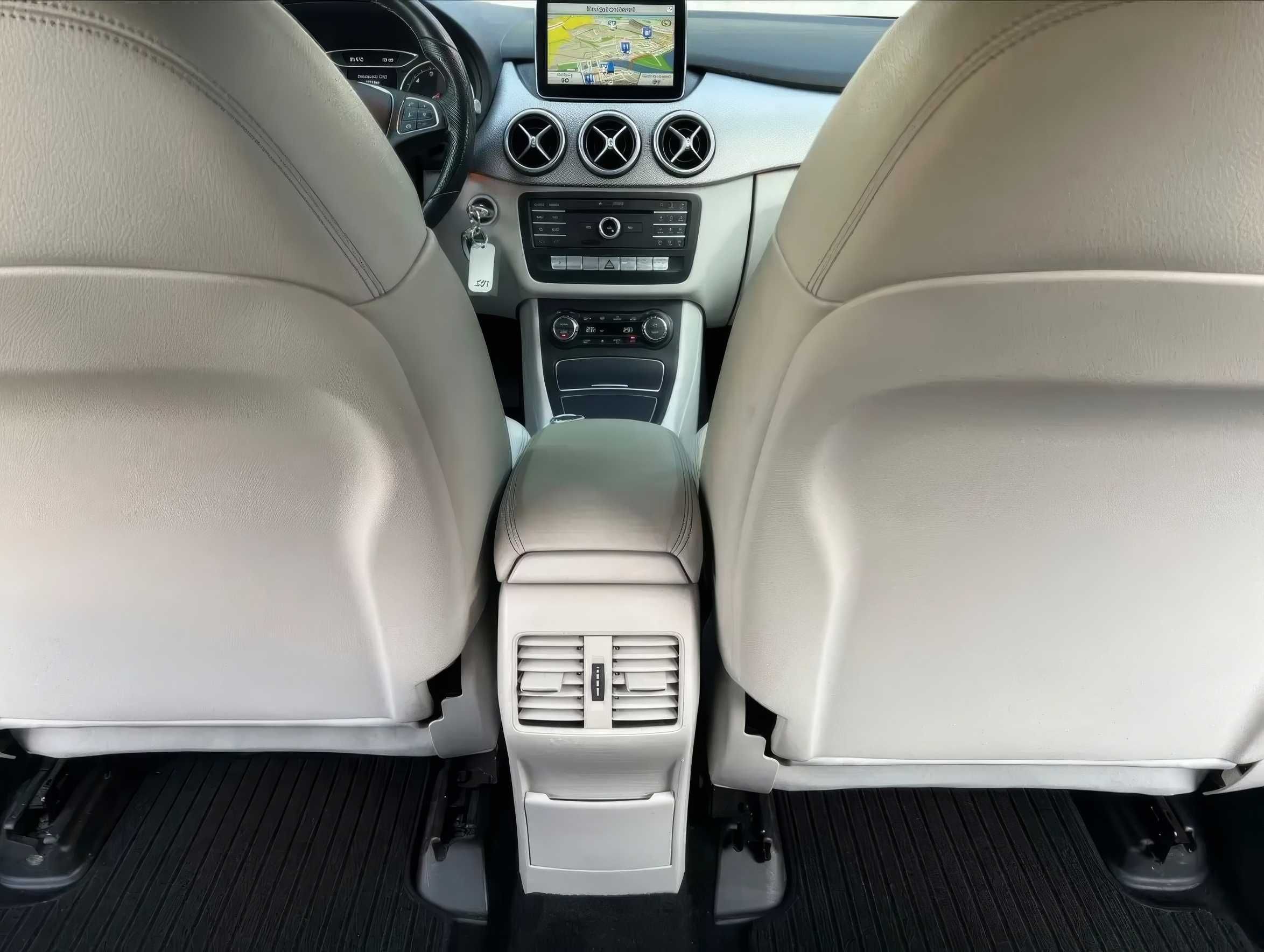 Mercedes-Benz B 200 2016
