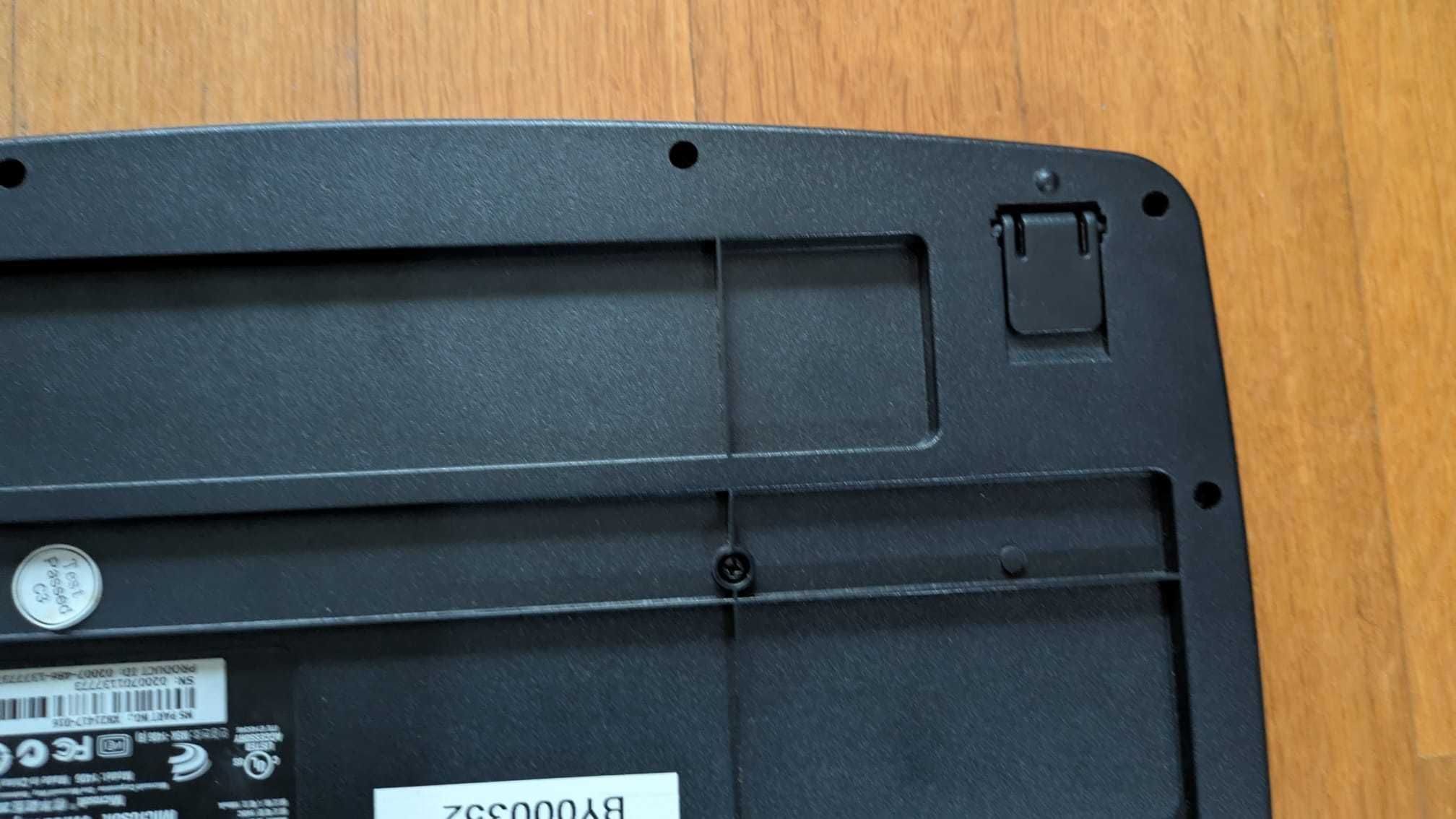 Teclado com Fios da Microsoft (Estado Novo)