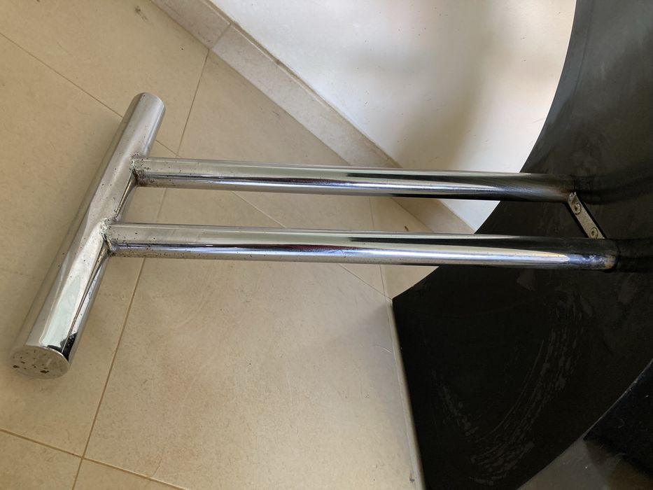 Mesa de Vidro com suporte Inox e Madeira