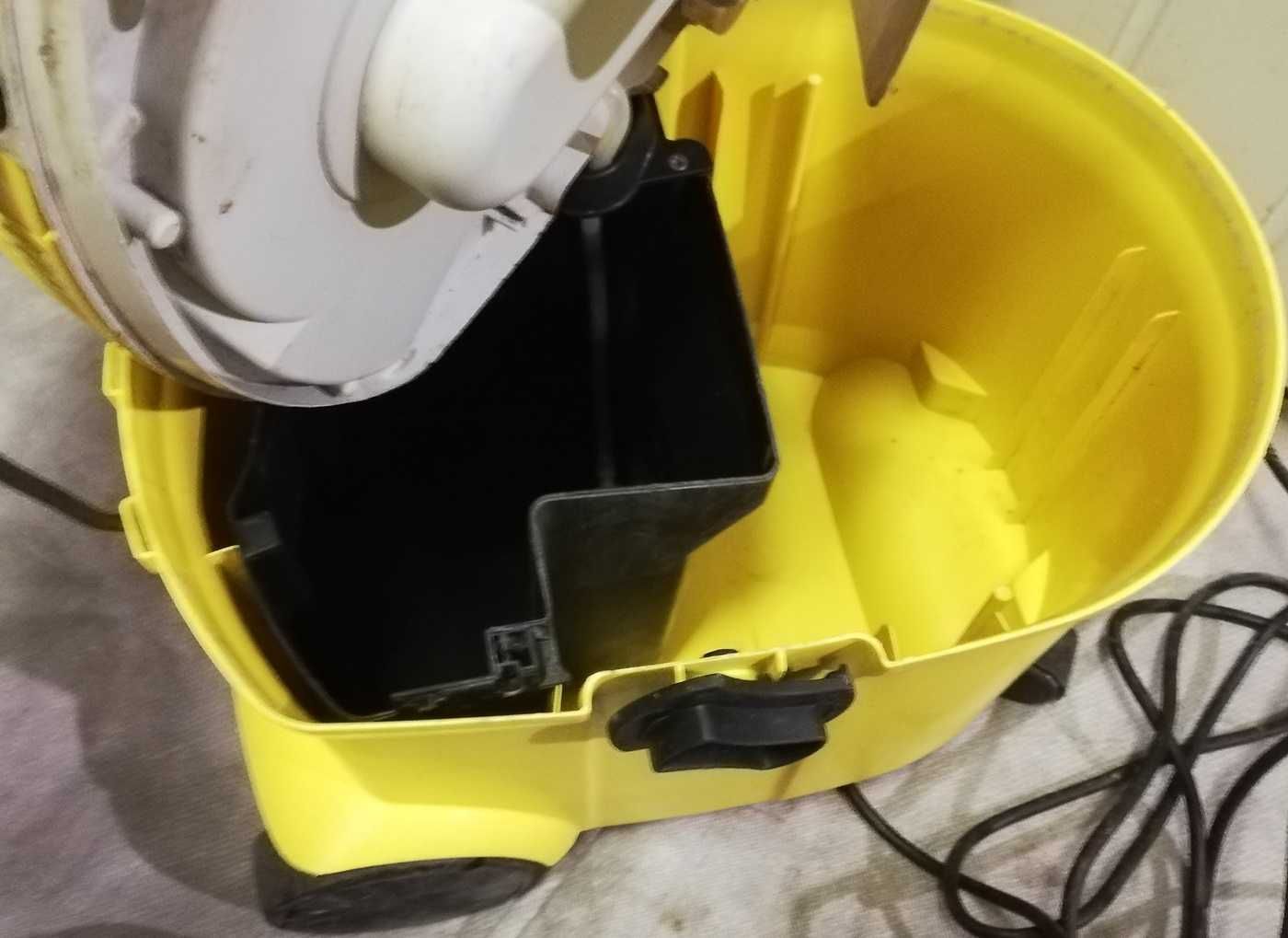odkurzacz piorący Karcher SE 3001 full komplet stan db