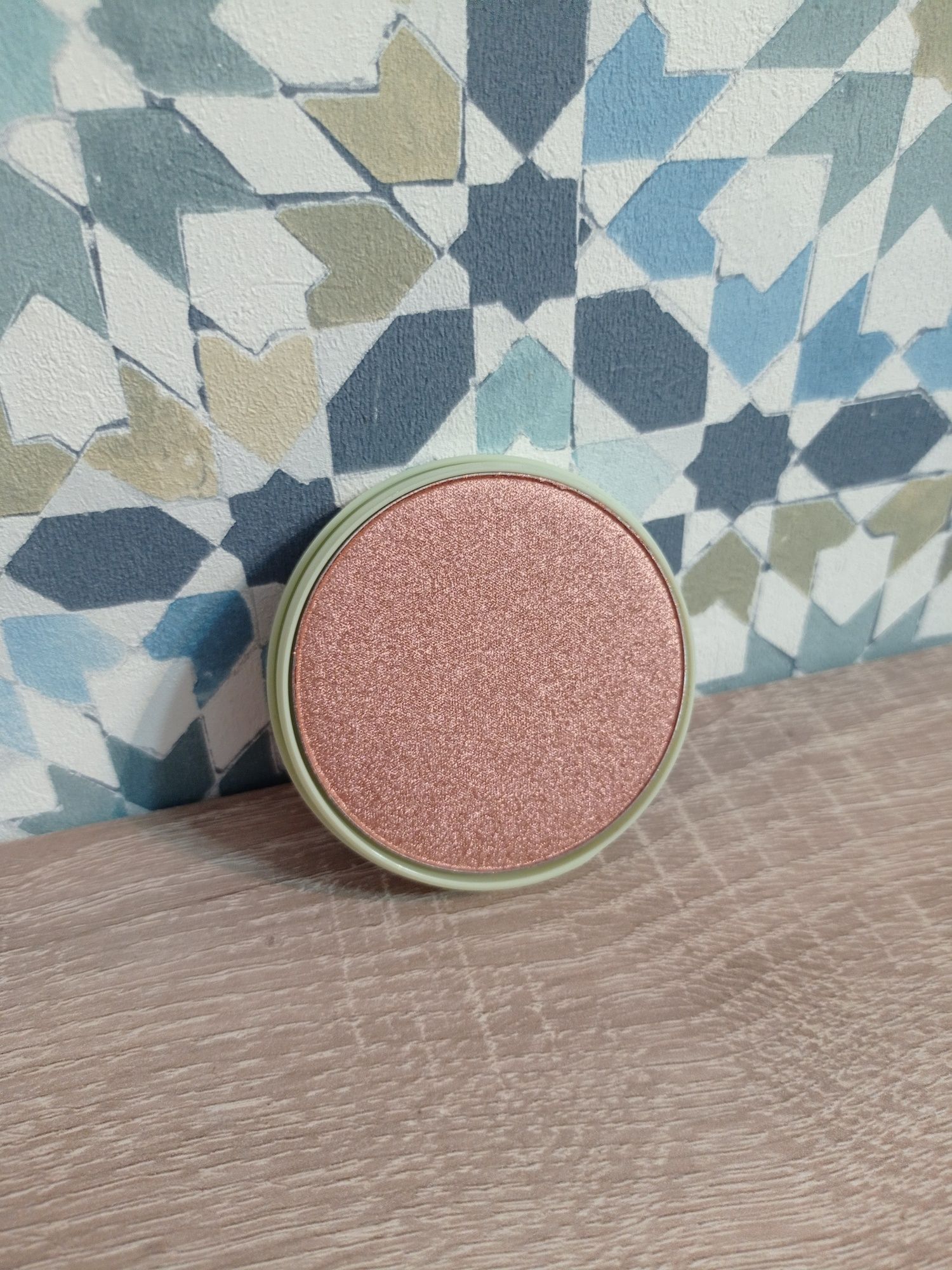 Pixi Nowy! Glow-y Powder Radiance Powder Fetch