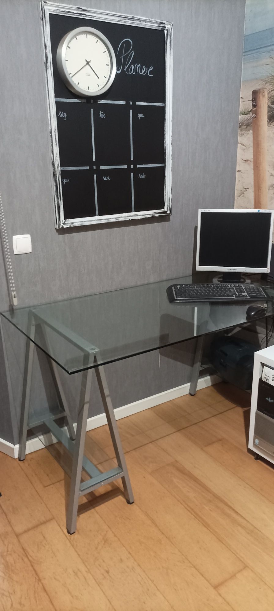 Secretaria tampo em vidro