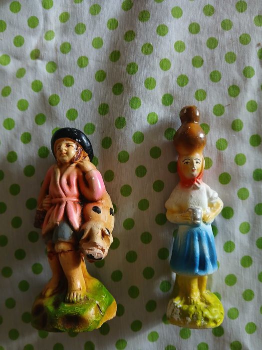 Conjunto de figuras de cascata (1 partido e outro colado)