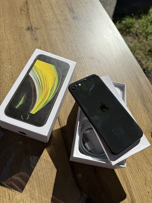 Продам телефон айфон apple iPhone se 3 128Gb black батарея 87%