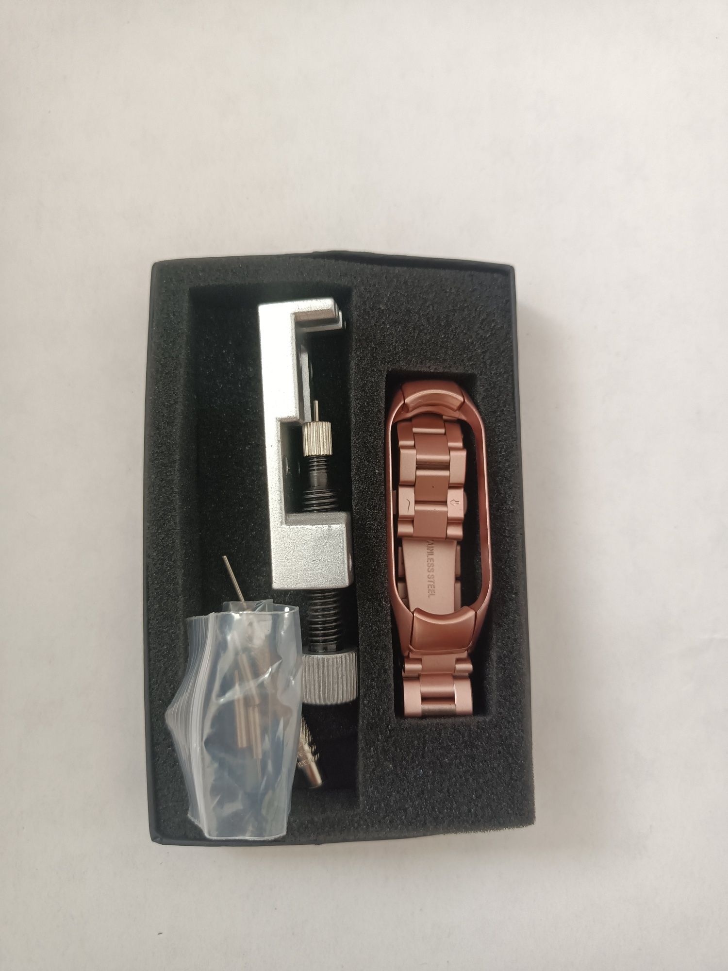 Metalowa bransoleta do smartwatcha z imadłem