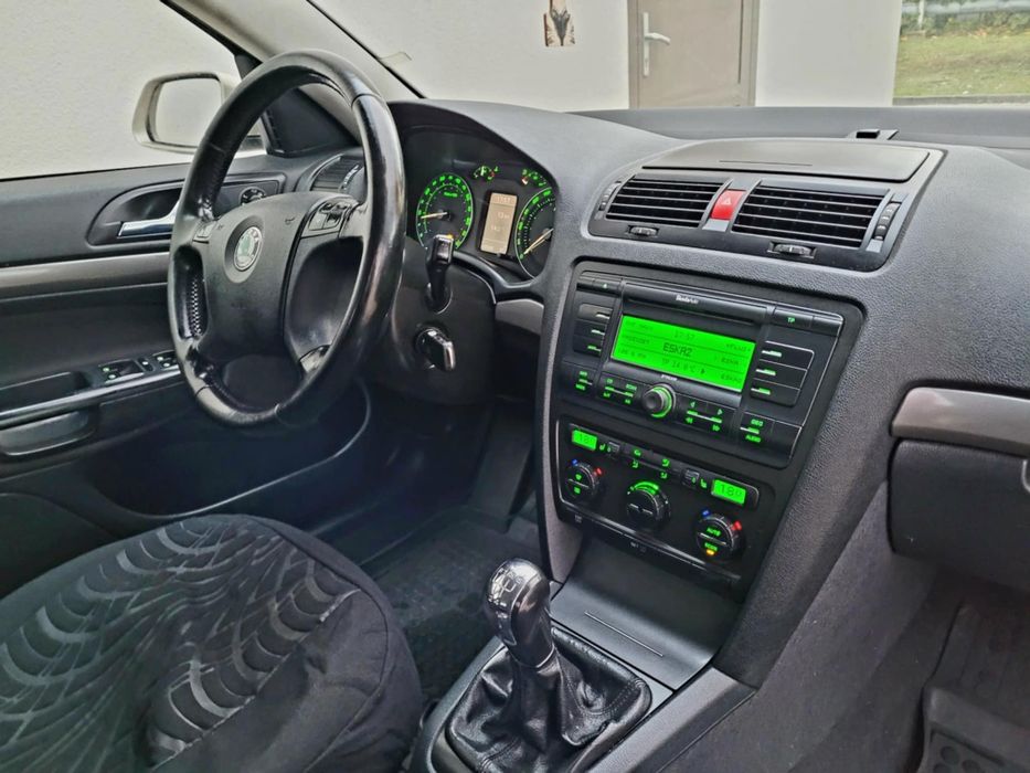 Skoda Octavia 2, 1.6 klimatyzacja, Xenon, zadbana