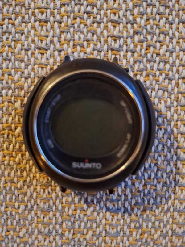 Mostradores Suunto, modelos T6 e X3