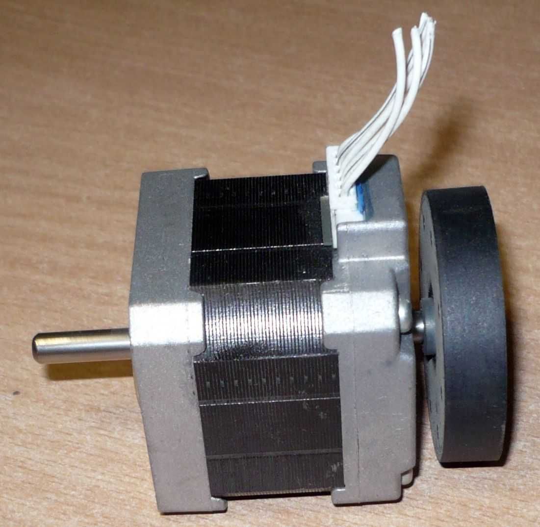 Silnik krokowy-SHINANO KENSHI-6V/1,4A/1,8 step + przewody.CNC