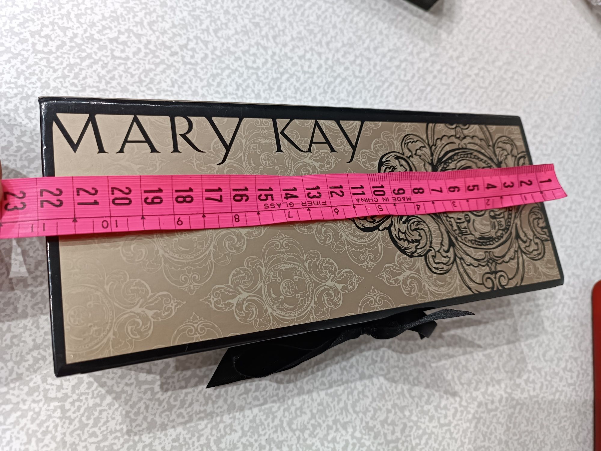 Корочки від Mary Kay