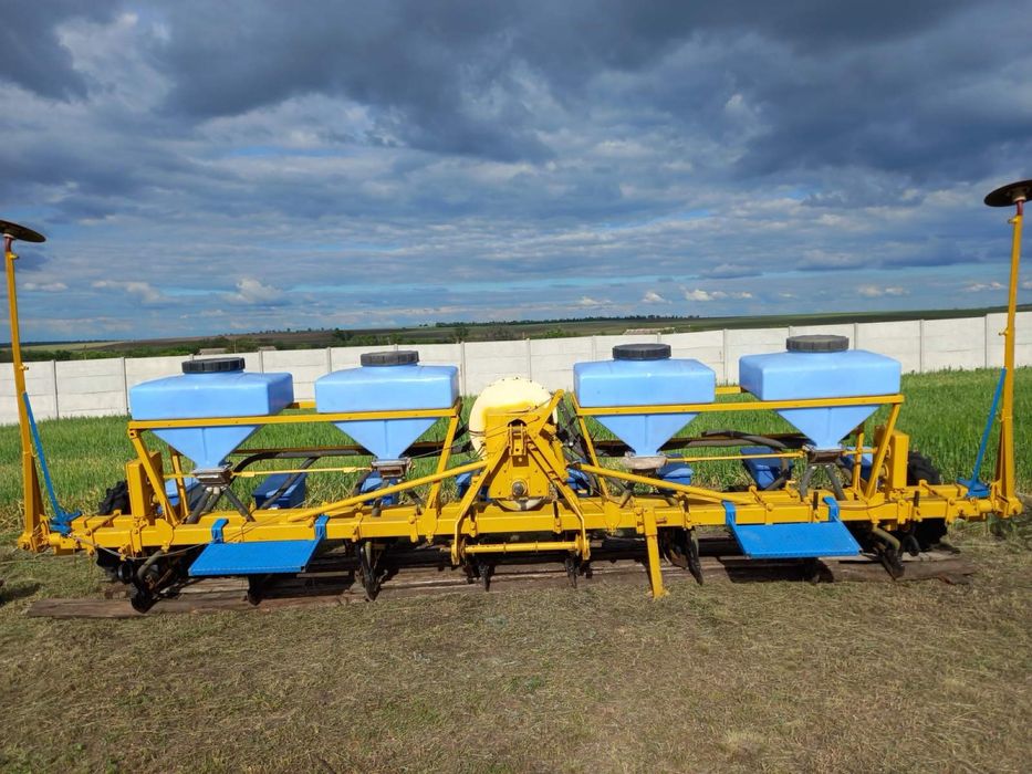 Продамо сівалку ТОДАК СТВТ 12/8М 2010 рік. З системою контролю висіву.