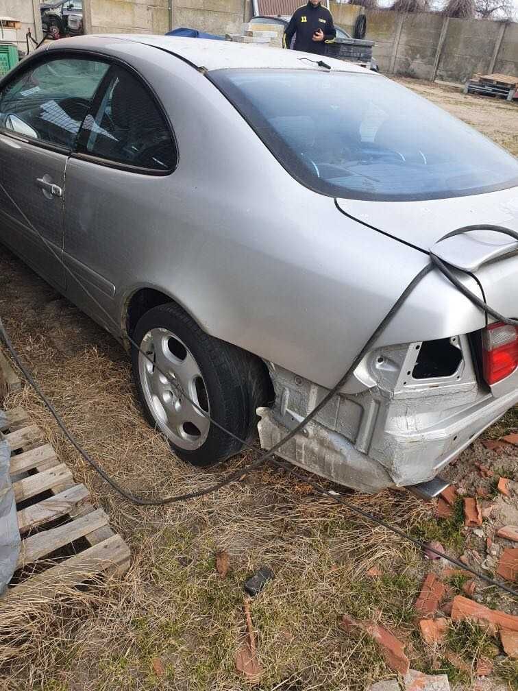 Mercedes CLK kolor srebrny kompresor na części