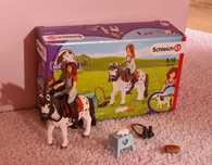 Zestaw Schleich Mia i kucyk 42518