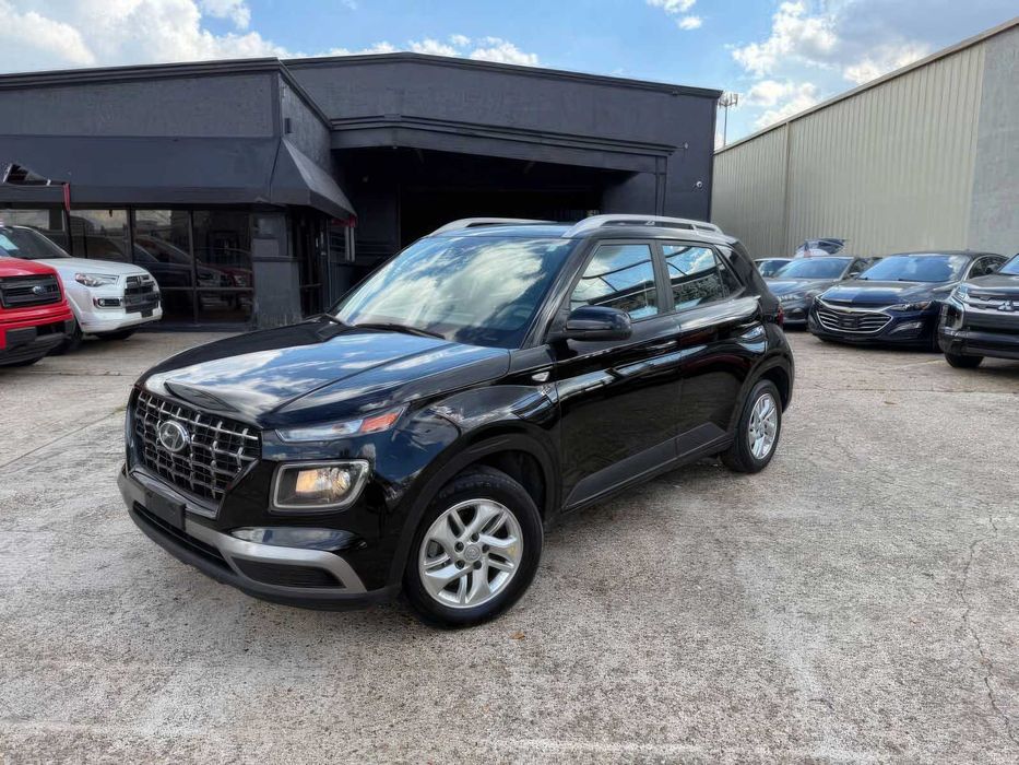 Hyundai Venue      2020