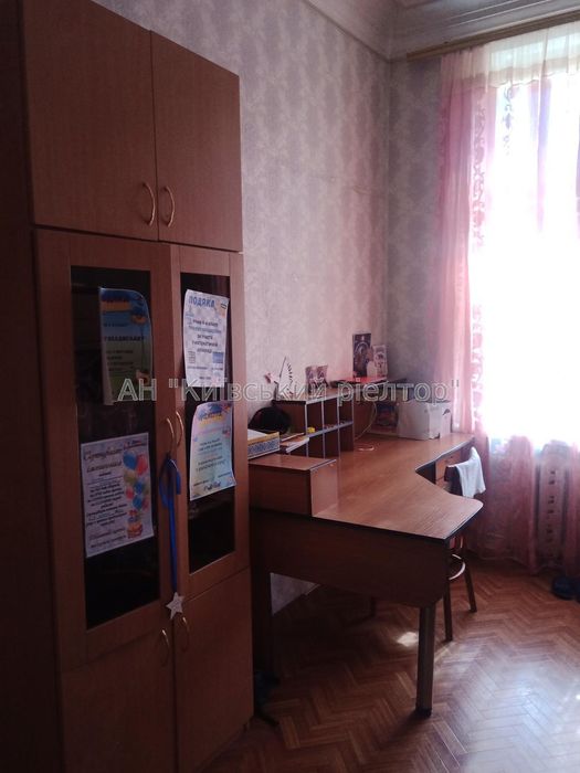 Продаж недорого 4 к. квартири в затишному ДВРЗ!