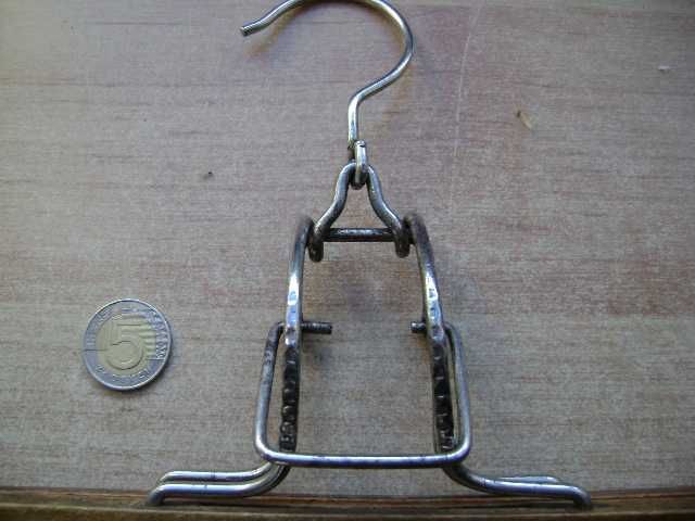 Starocie z PRL Wieszak przedwojenny Tom Watson, Kiel = założyciel IBM