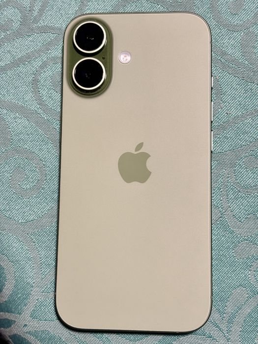 Iphone 17 ecra partido