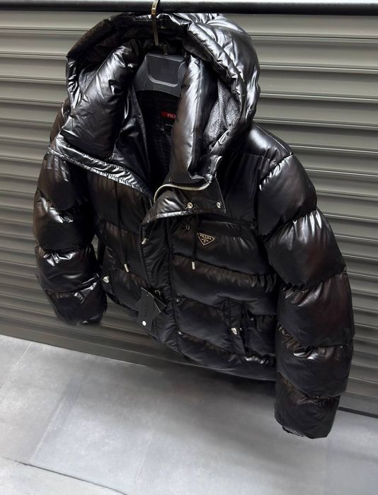 Зимова , якісна куртка Прада