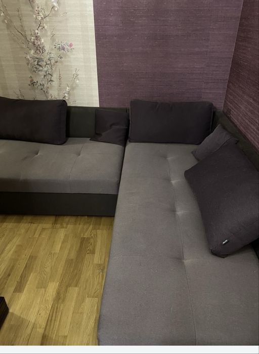 диван фірми Блест Текні