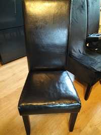 Sprzedam czarne krzesła. Cena za komplet.