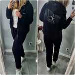 Damskie dresy Calvin Kleina