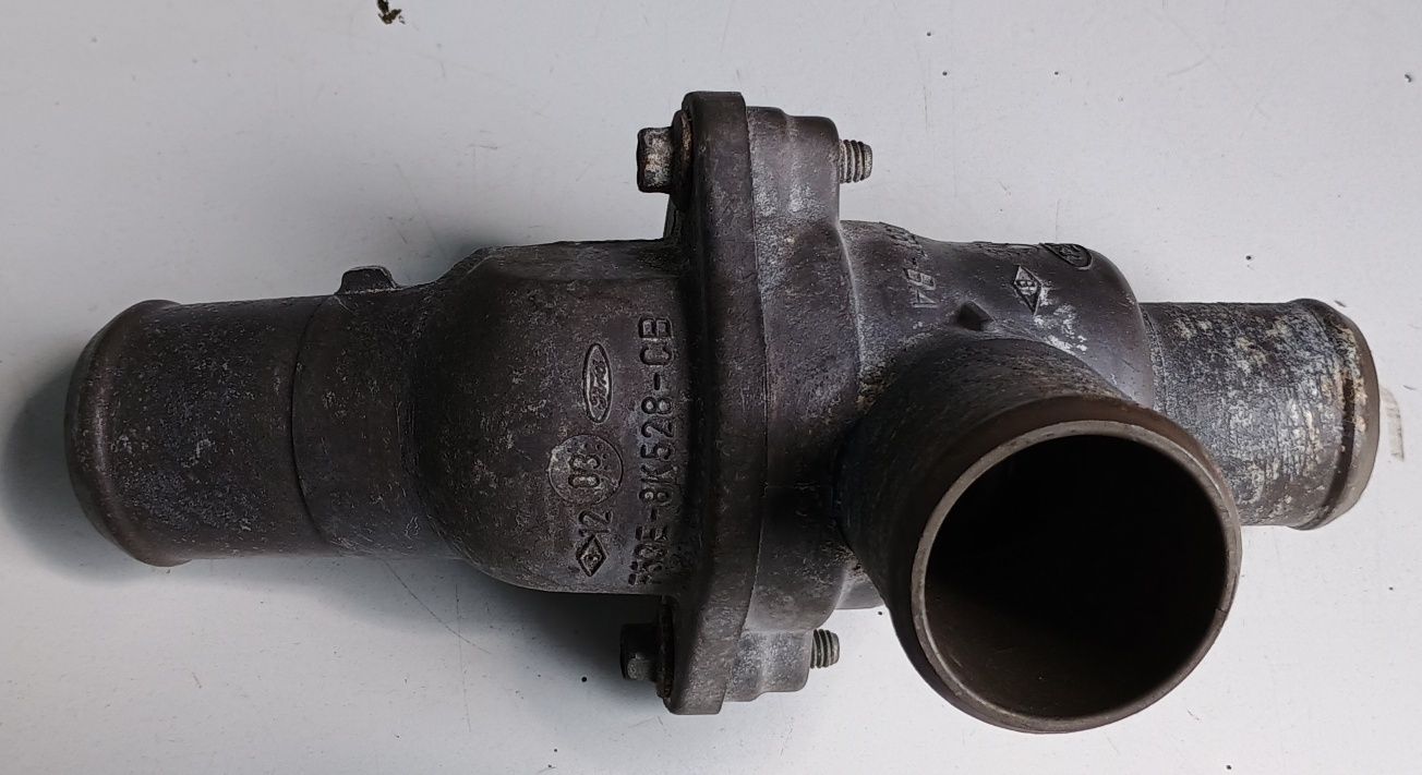 Obudowa termostatu termostat FORD Mondeo MK3 2.5 Jaguar 3.0 V6