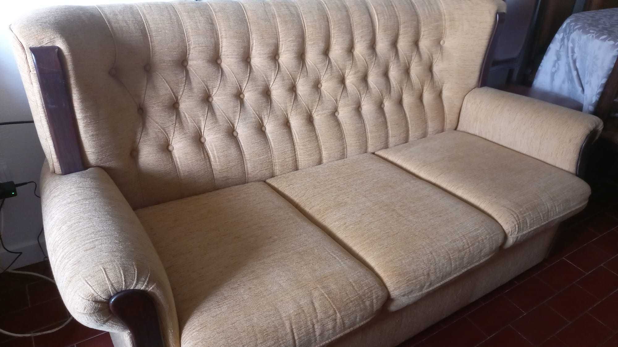 Sofá cama com poltronas completo