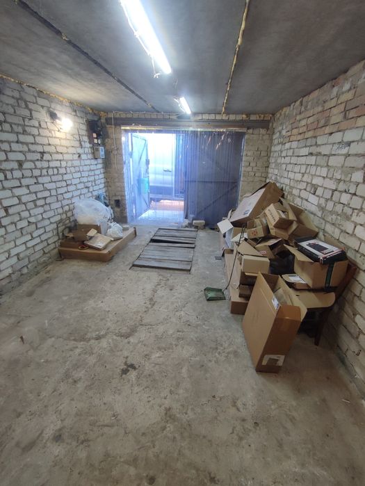 Продам пустой капитальный гараж Днепр, ул.Черноземная ГК Днепр