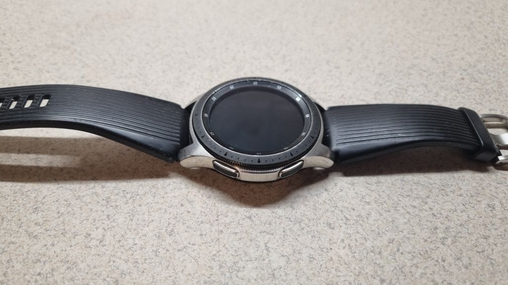Zegarek Samsung Galaxy Watch - smartwatch