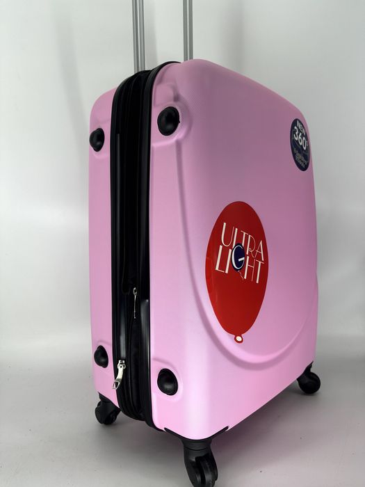 Nowa walizka średnia różowa, pudrowy róż