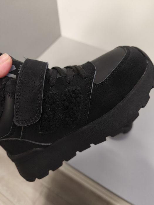 Зимові кросівки для дівчинки