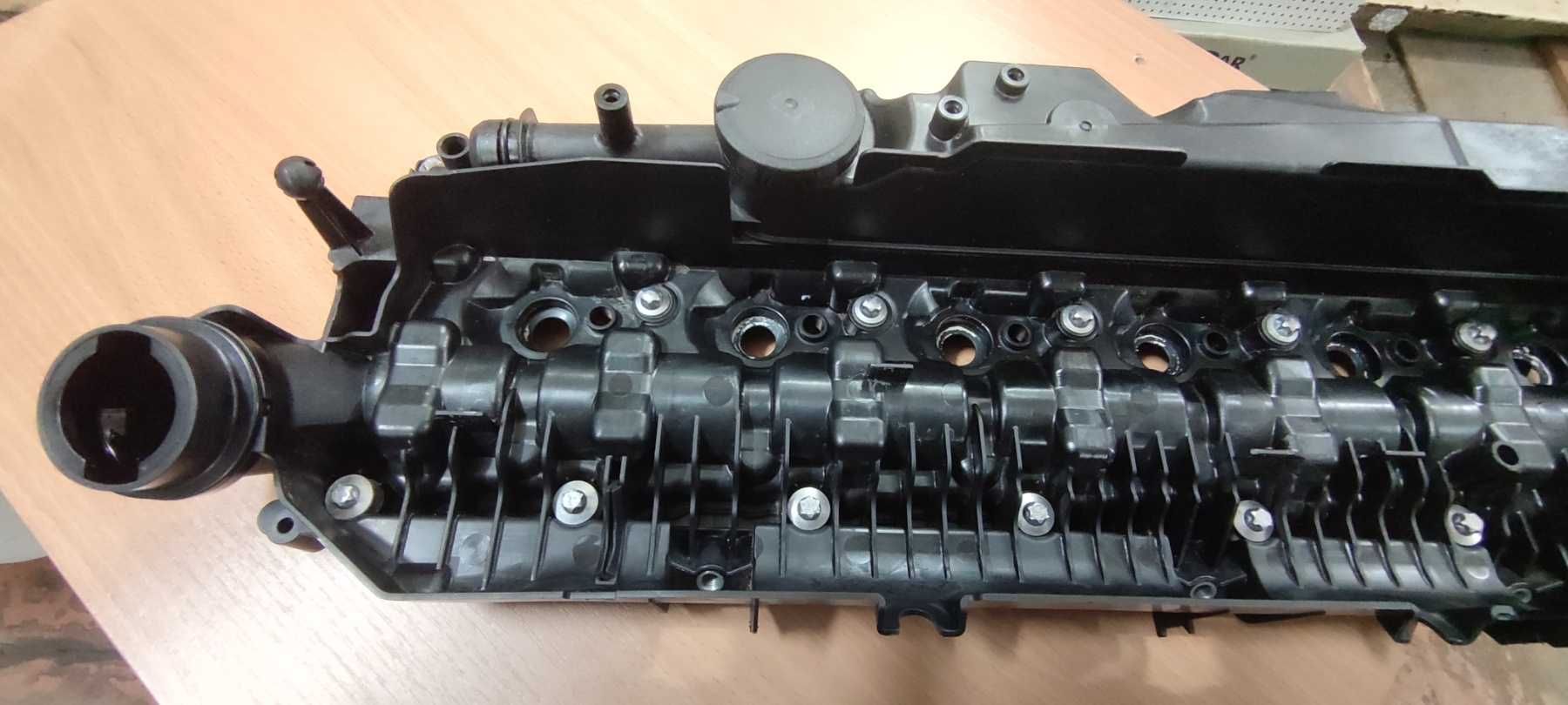 Клапанна кришка BMW B57S пробіг 45тис 11128575408