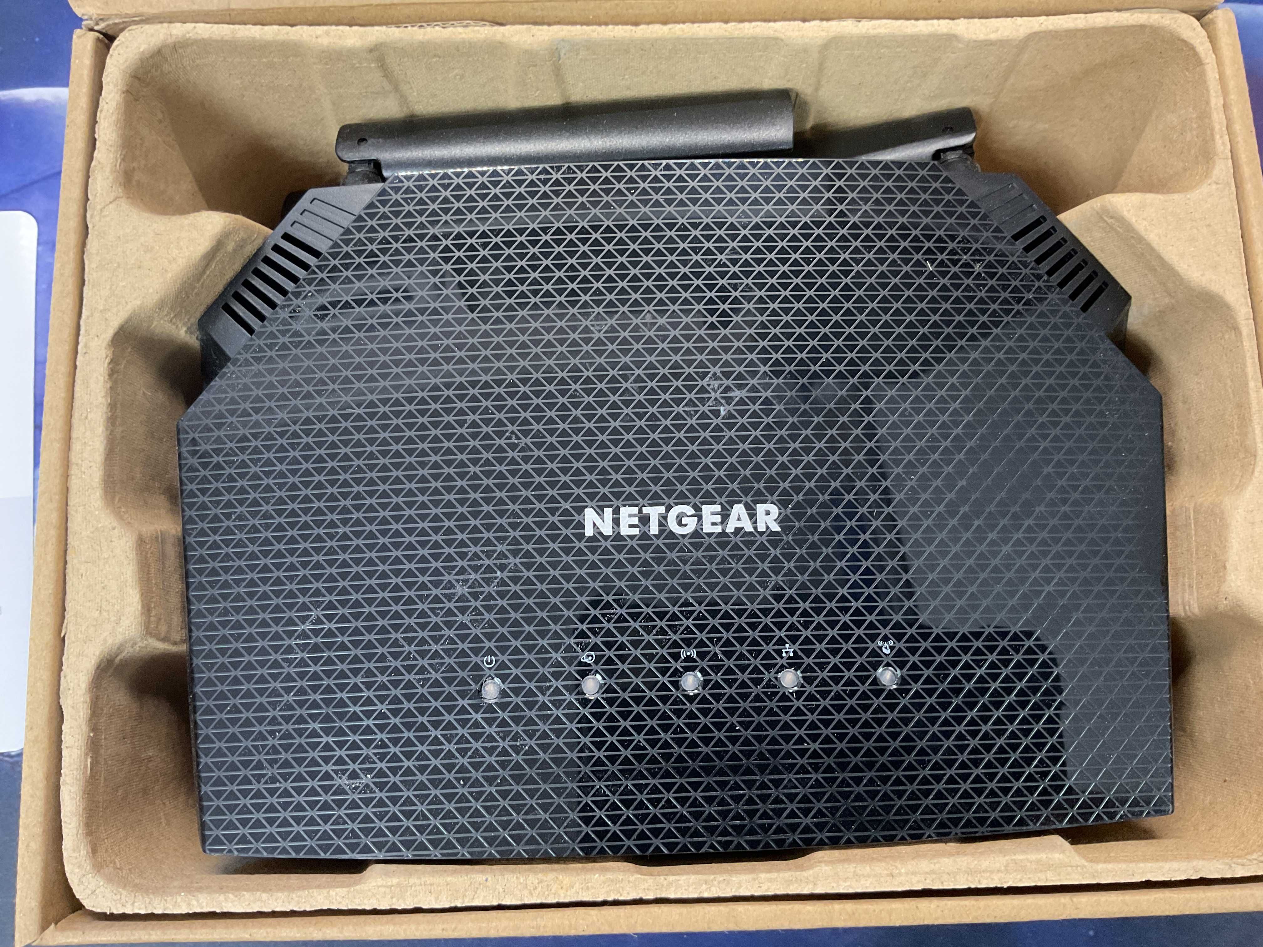 WiFi роутер NETGEAR R6700AX двухдіапазонний, гігабітний WiFi 6