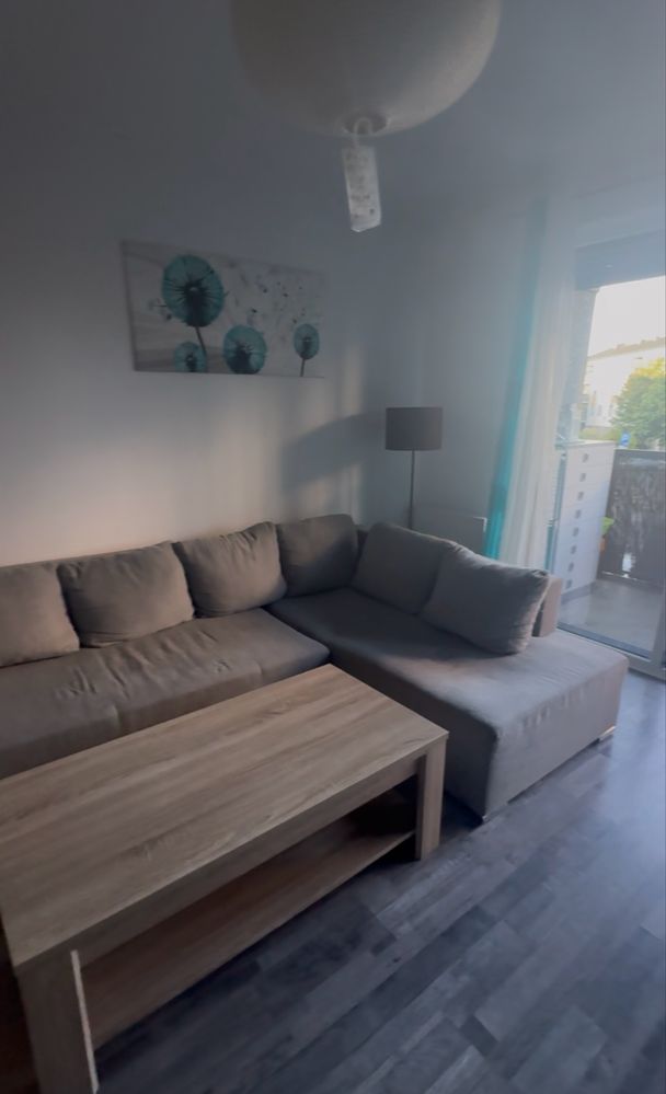 Oddam narożnik z funkcją spania