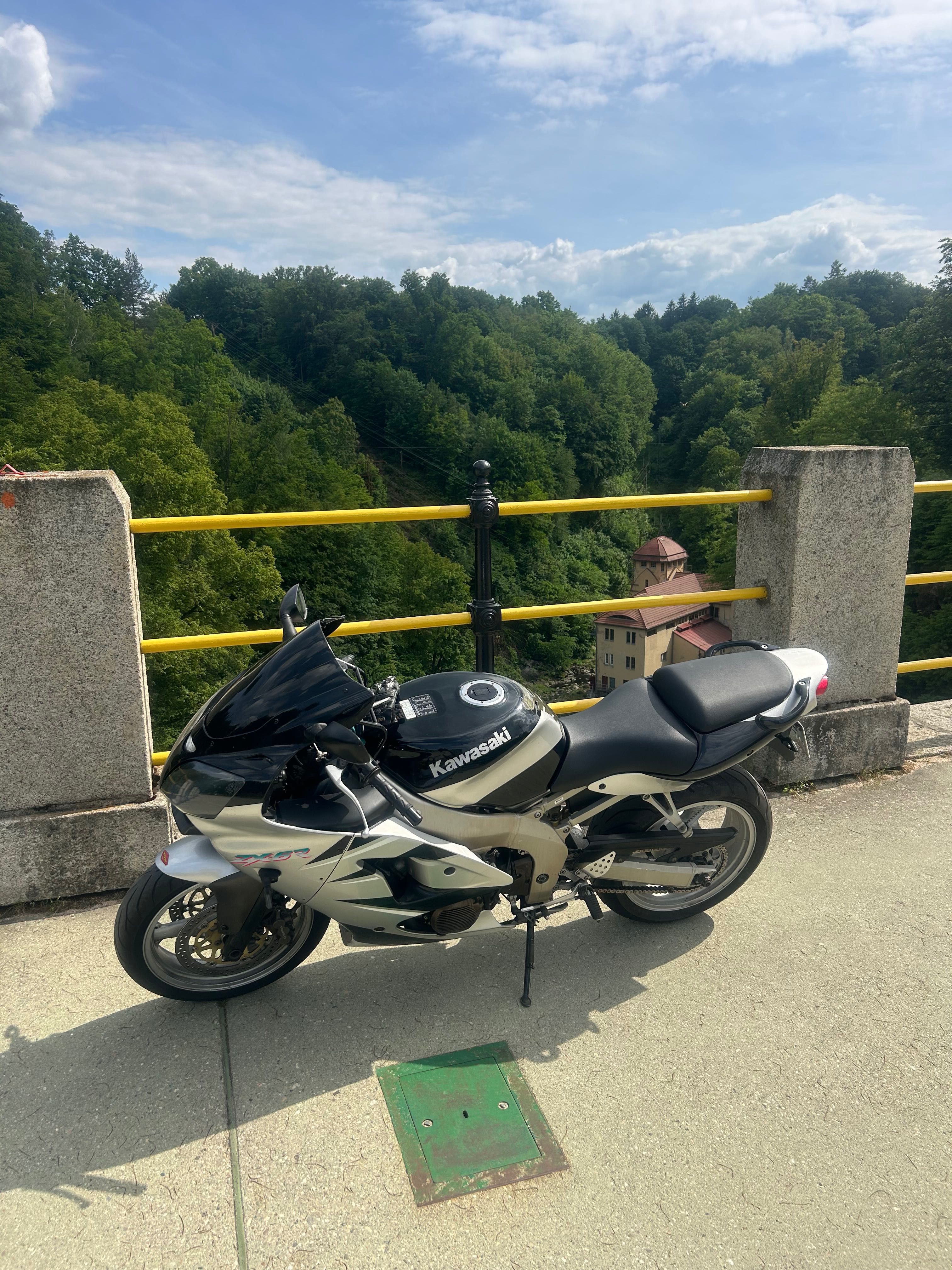 Kawasaki nynja zx6r 200r !!! Zadbana i opłacona , gotowa do sezonu!!