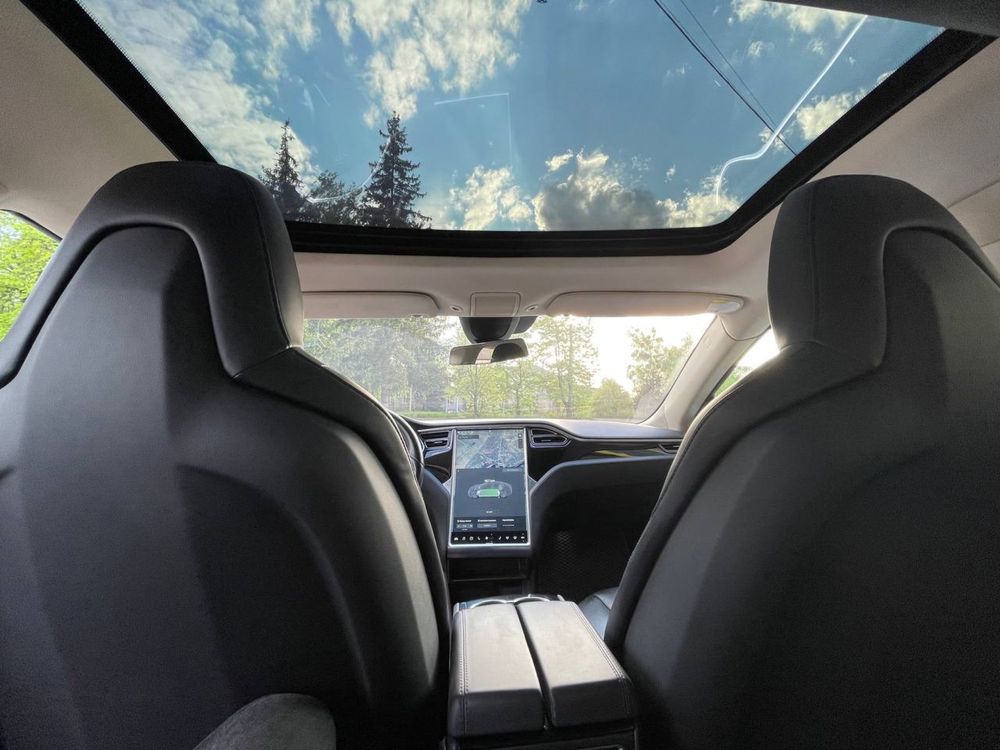 Продам TESLA S 85