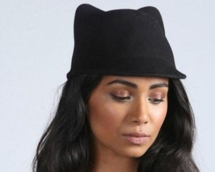 Женская шляпка шапка кепка жокейка с ушками